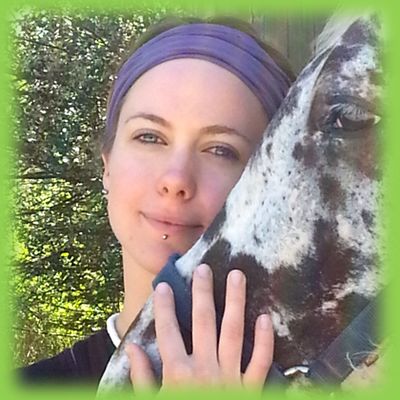 Emily Gondoin, Équithérapeute / Hippothérapeute chez Ôtrement